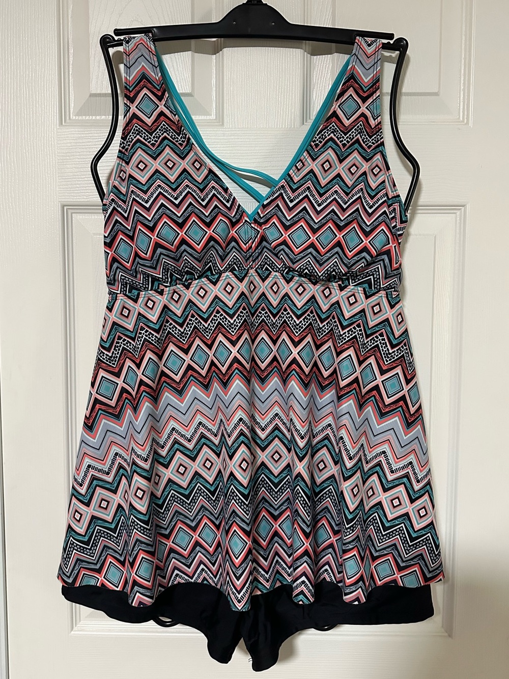 Geometric Print Tankini Two Piece Set with Strappy Back